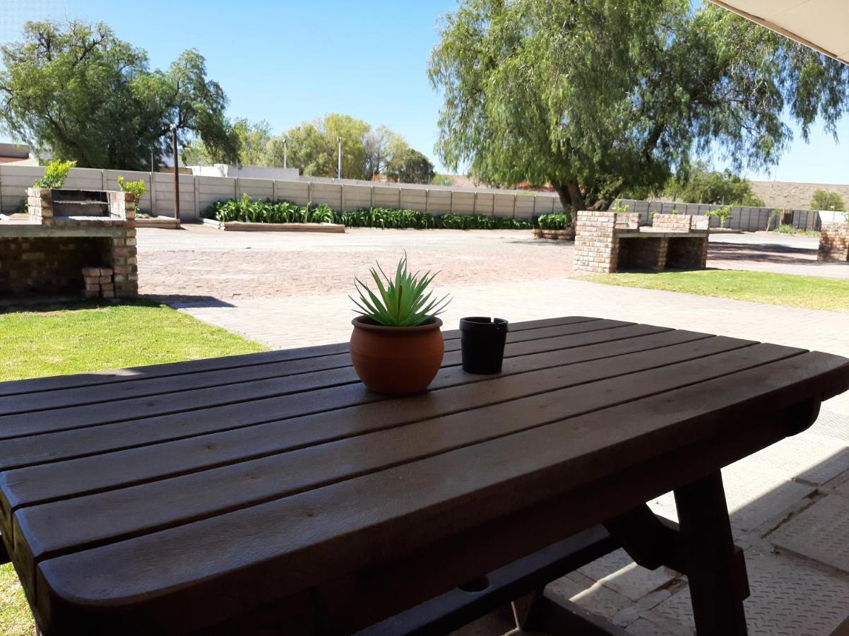 Appartement En Route à Beaufort West Extérieur photo
