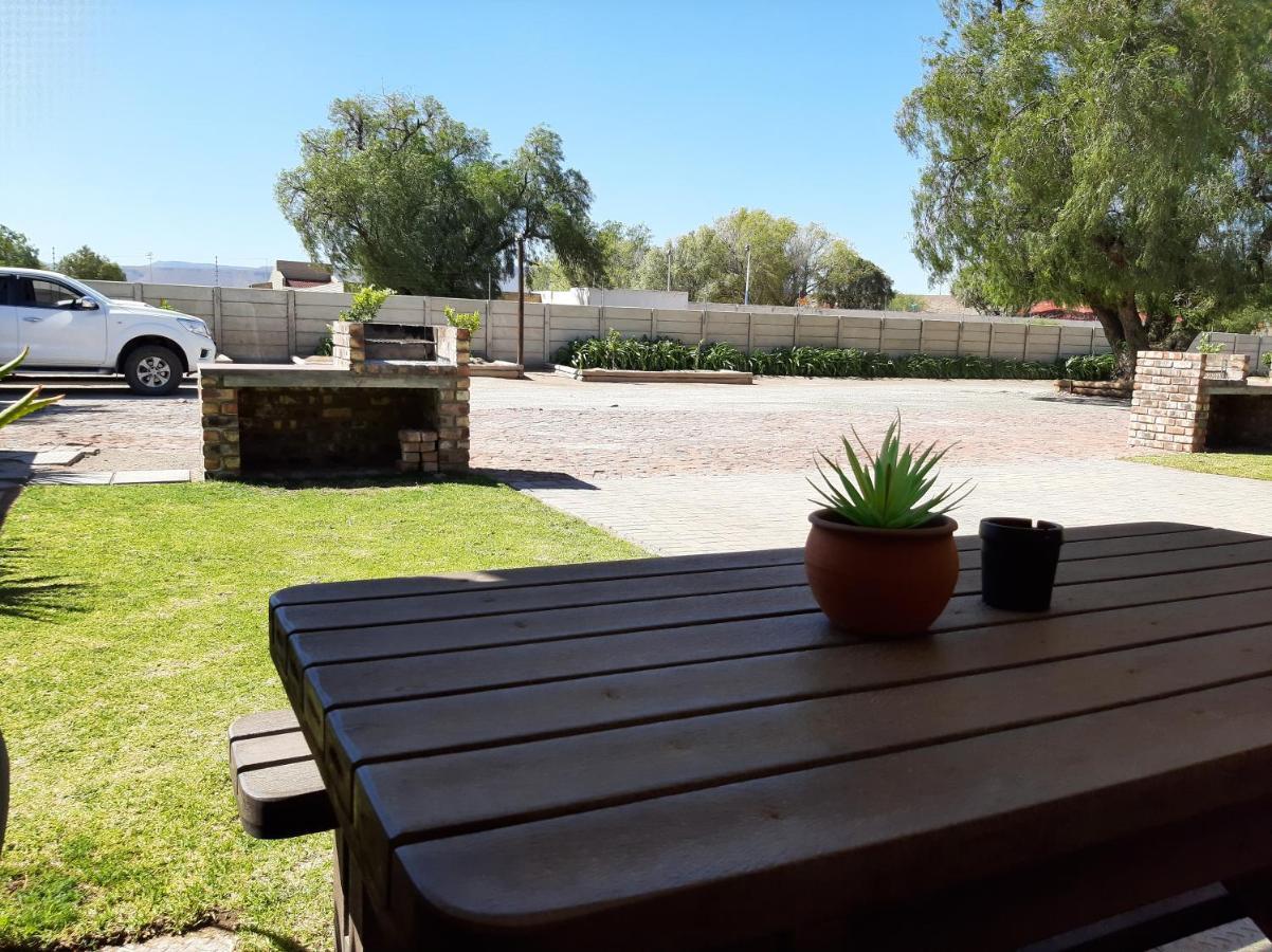 Appartement En Route à Beaufort West Extérieur photo