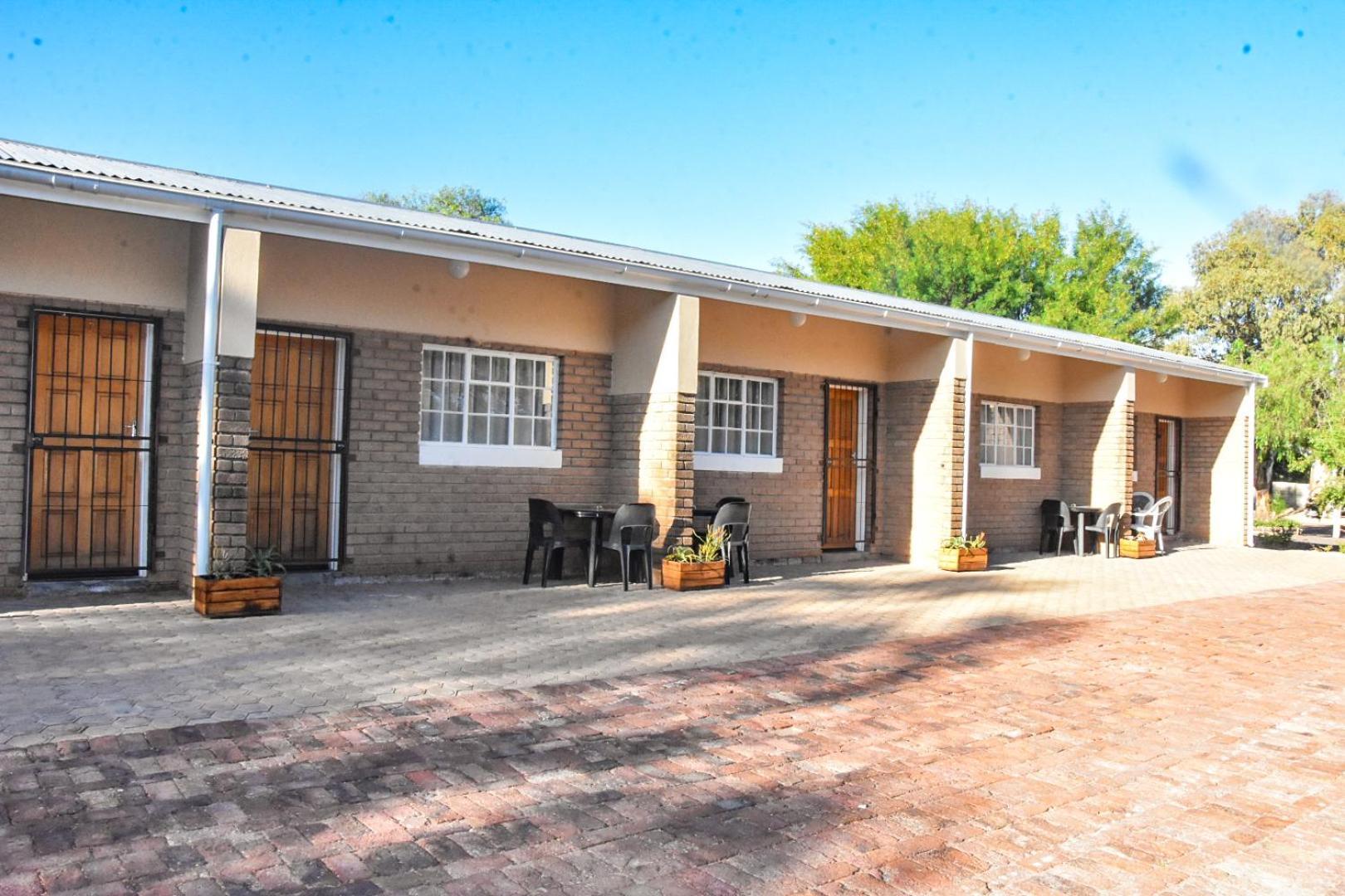 Appartement En Route à Beaufort West Extérieur photo